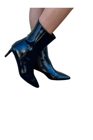 Ainsley Boots In Black