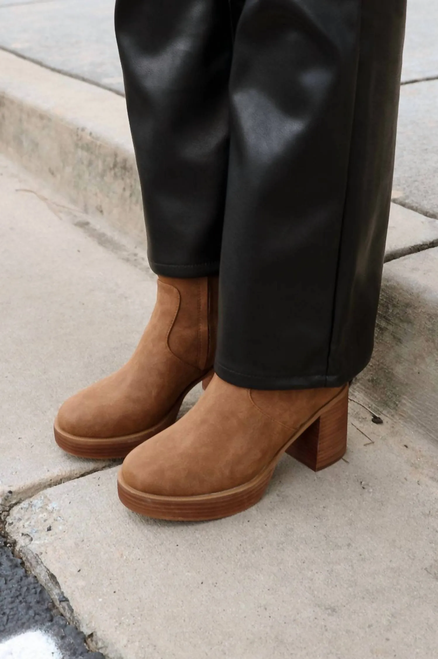 Alexandra Ankle Boot In Toffee