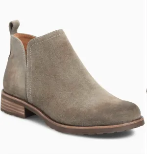 Beatrice Waterproof Boot In Taupe