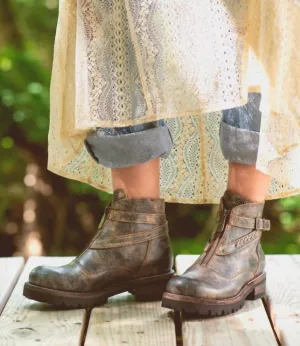 Dessa Ankle Boots In Black Lux