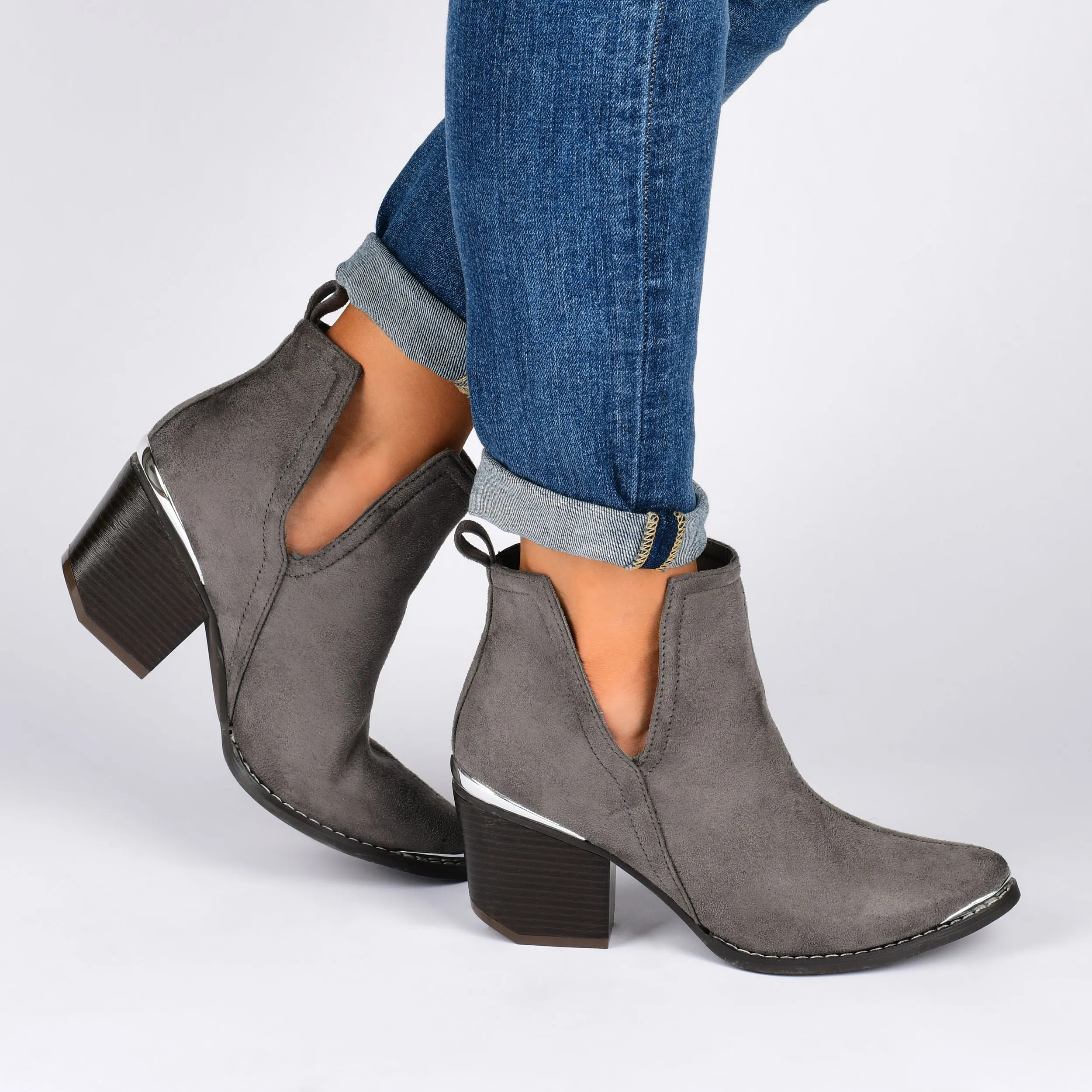 Journee Collection Women's Issla Bootie