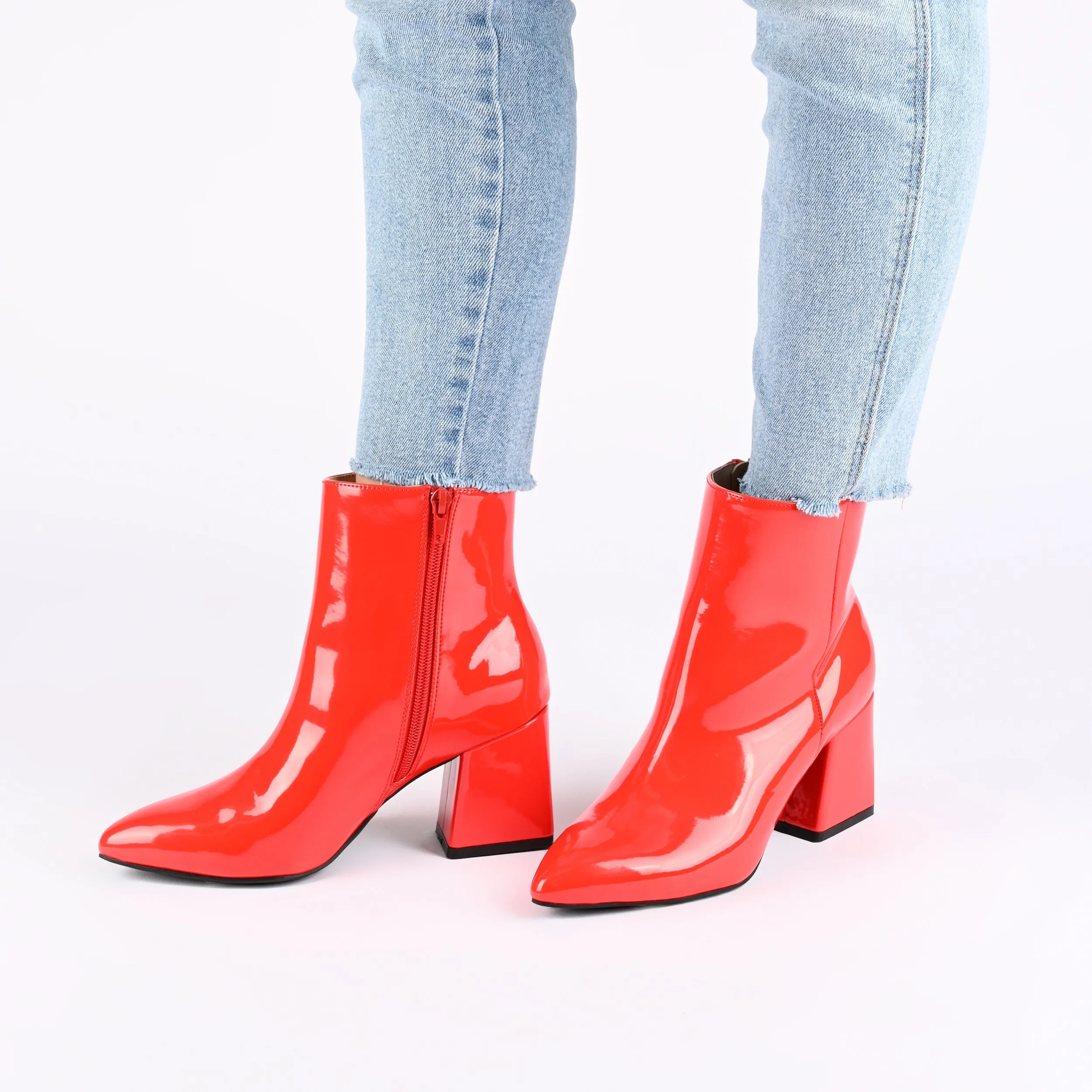 Journee Collection Women's Tru Comfort Foam Sorren Booties