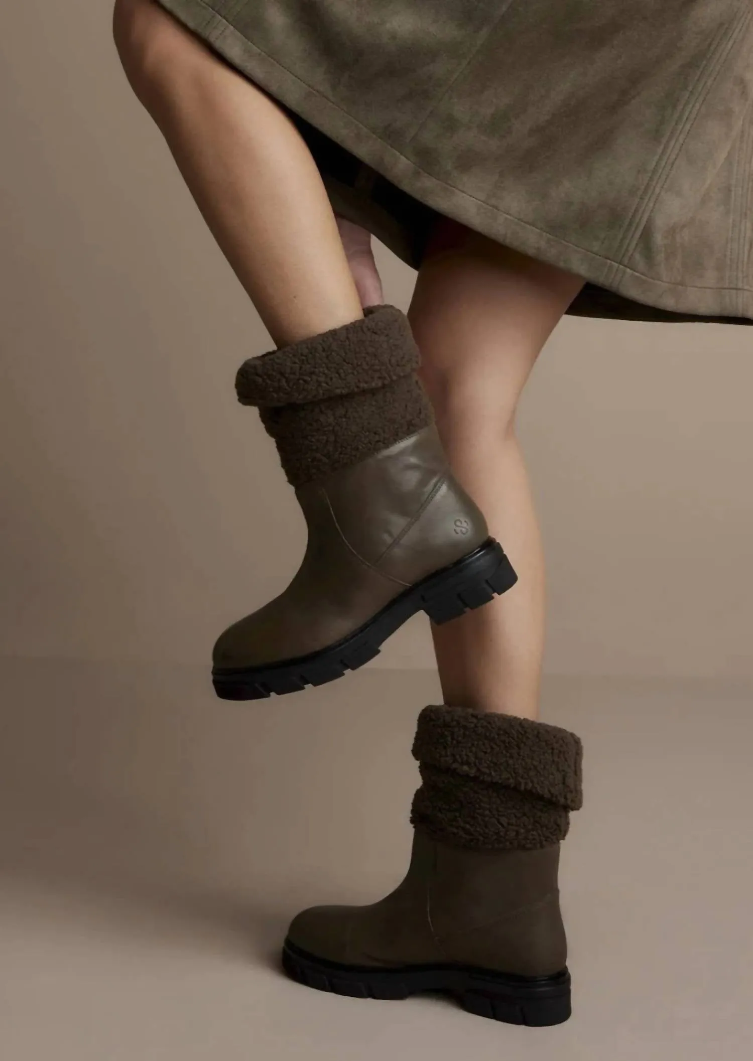 Teddy Boots In Clay