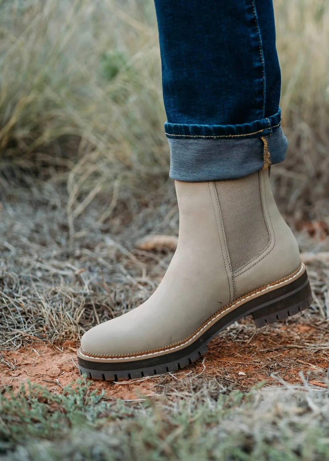 Women Bennet Boot In Nubuck Natural Leather