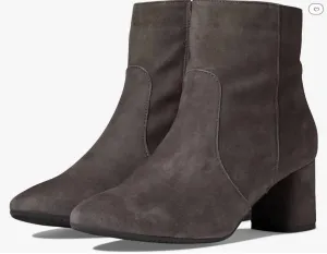 Women Olivia Boots In Grey