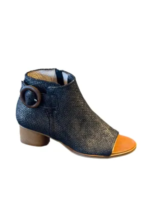 Women Vienna Bootie In Black