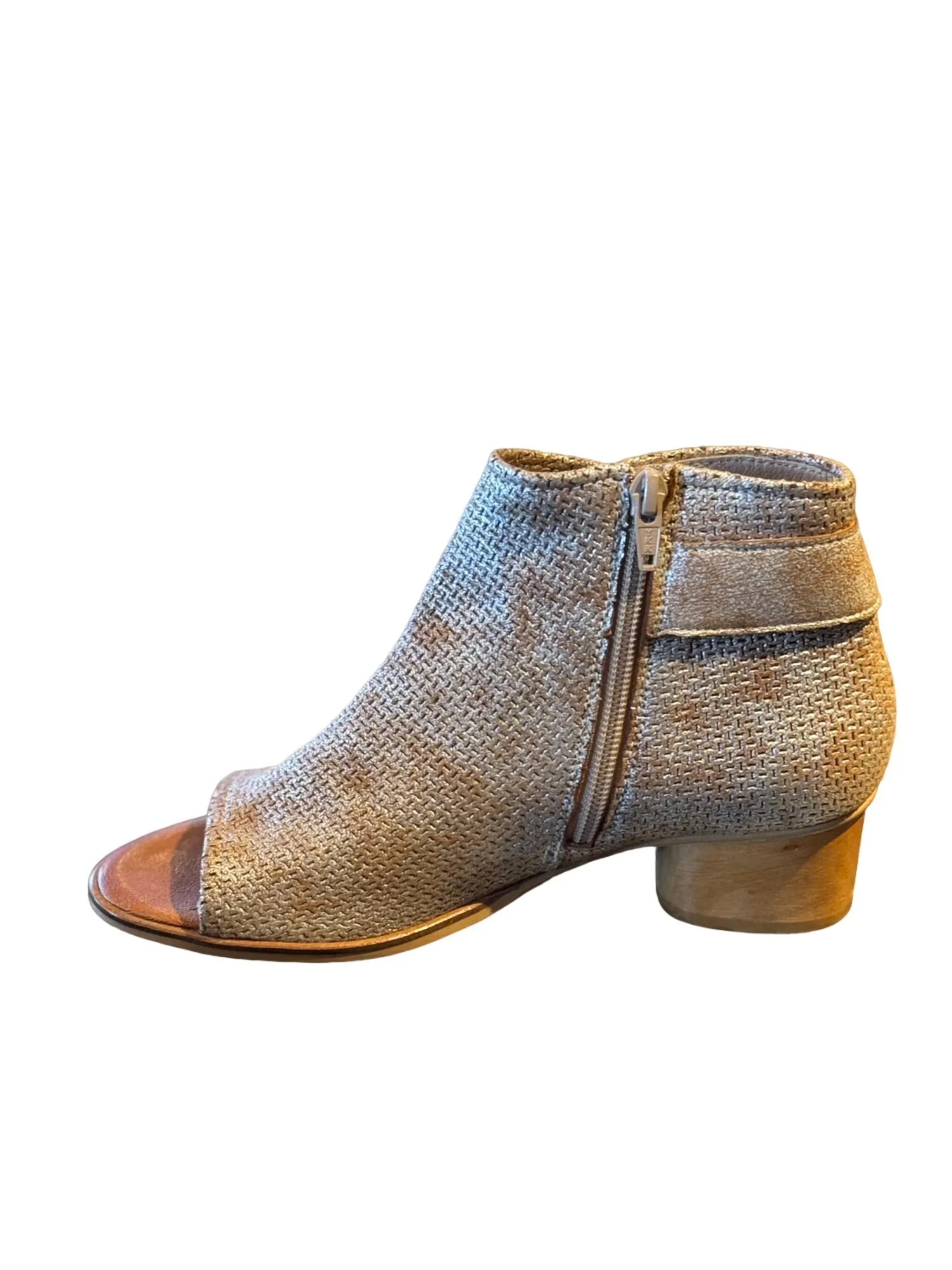 Women Vienna Bootie In Silver