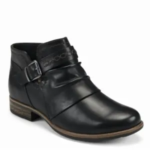 Women's Abby Bootie In Black