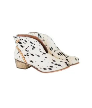 Women's All Roads Bootie In Black And White