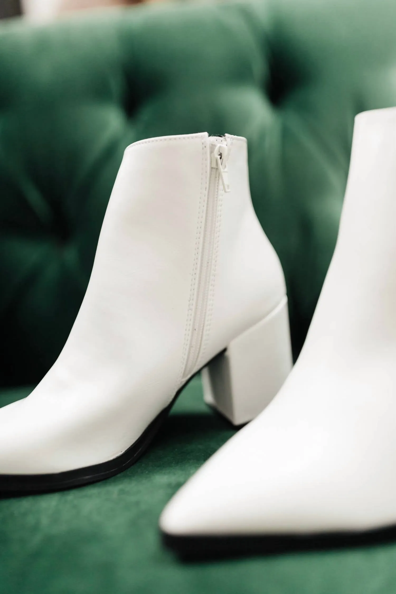 Women's Amari Ankle Boots In White