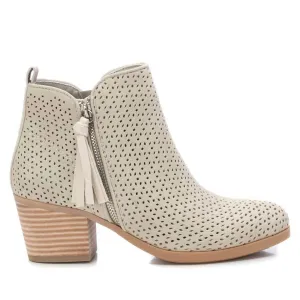Women's Ankle Boots In Ivory