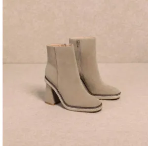 Women's Atlas Platform Ankle Bootie In Taupe