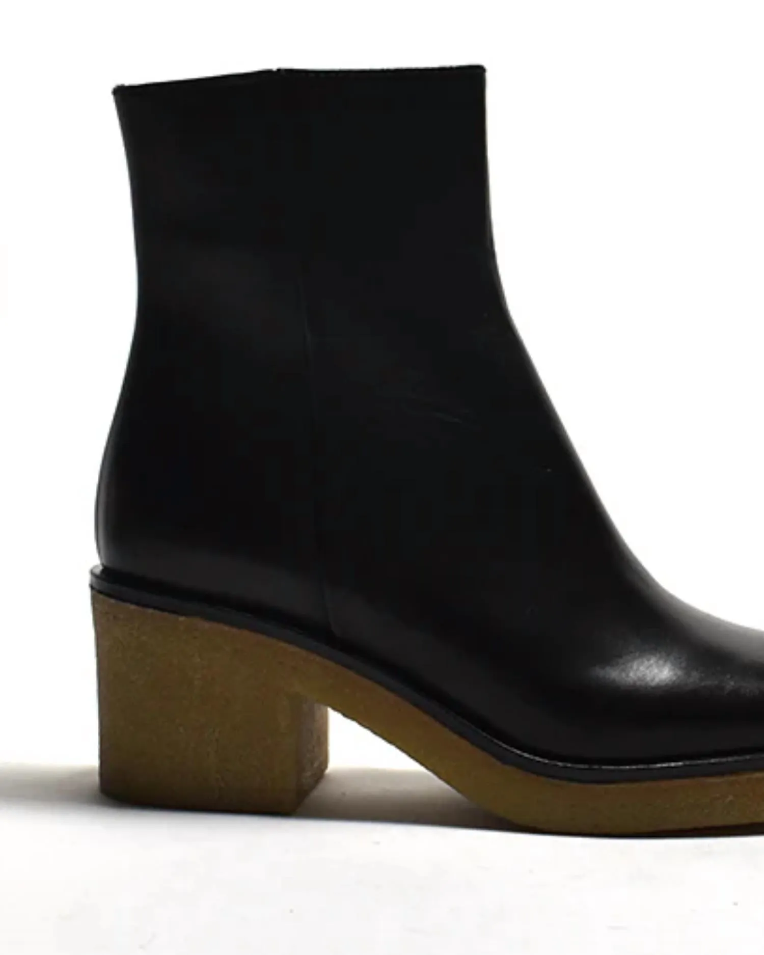 Women's Brielle Bootie In Black Leather