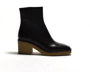 Women's Brielle Bootie In Black Leather