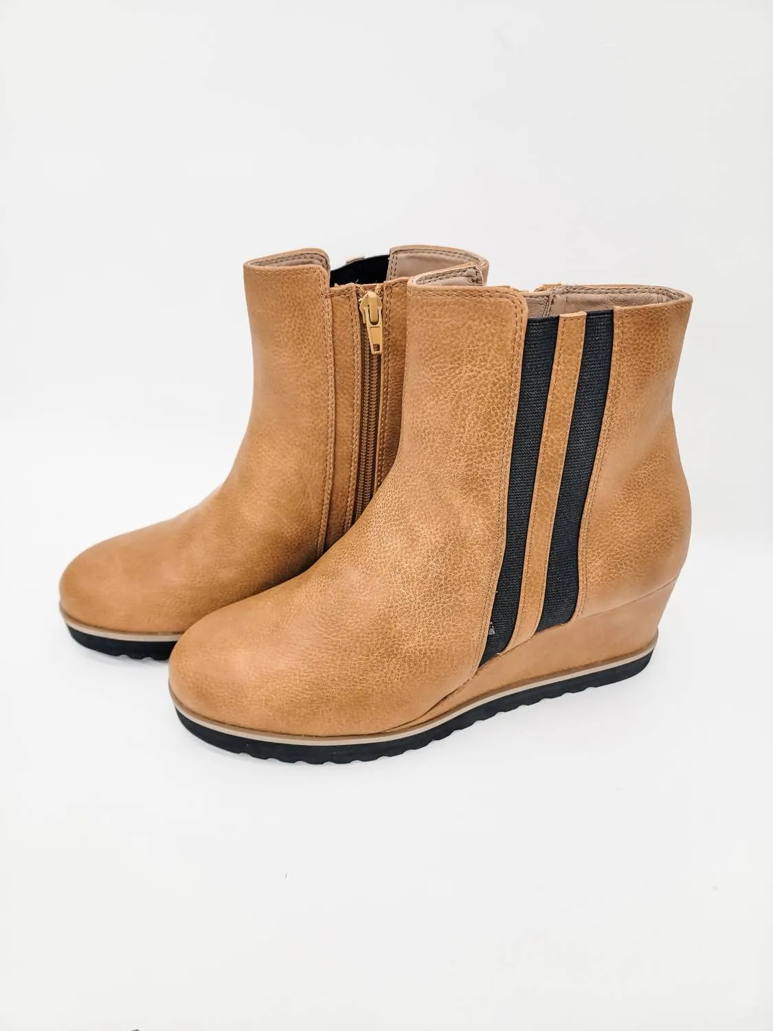 Women's Ceffa Wedge Boot In Camel
