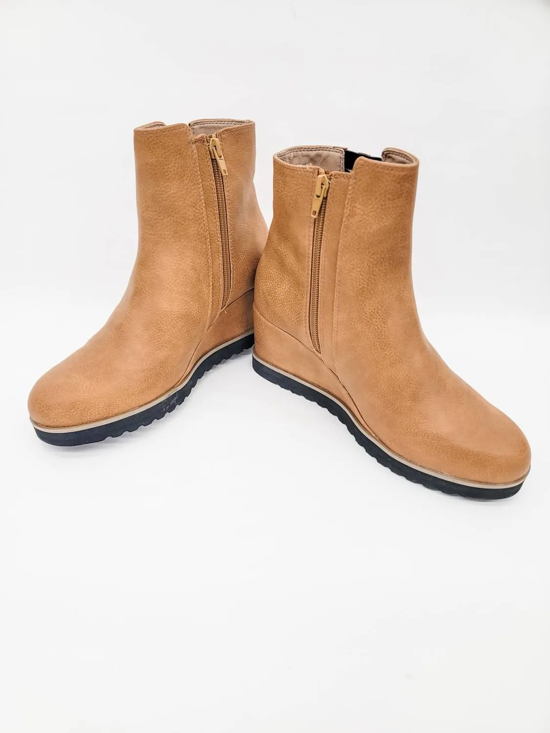 Women's Ceffa Wedge Boot In Camel