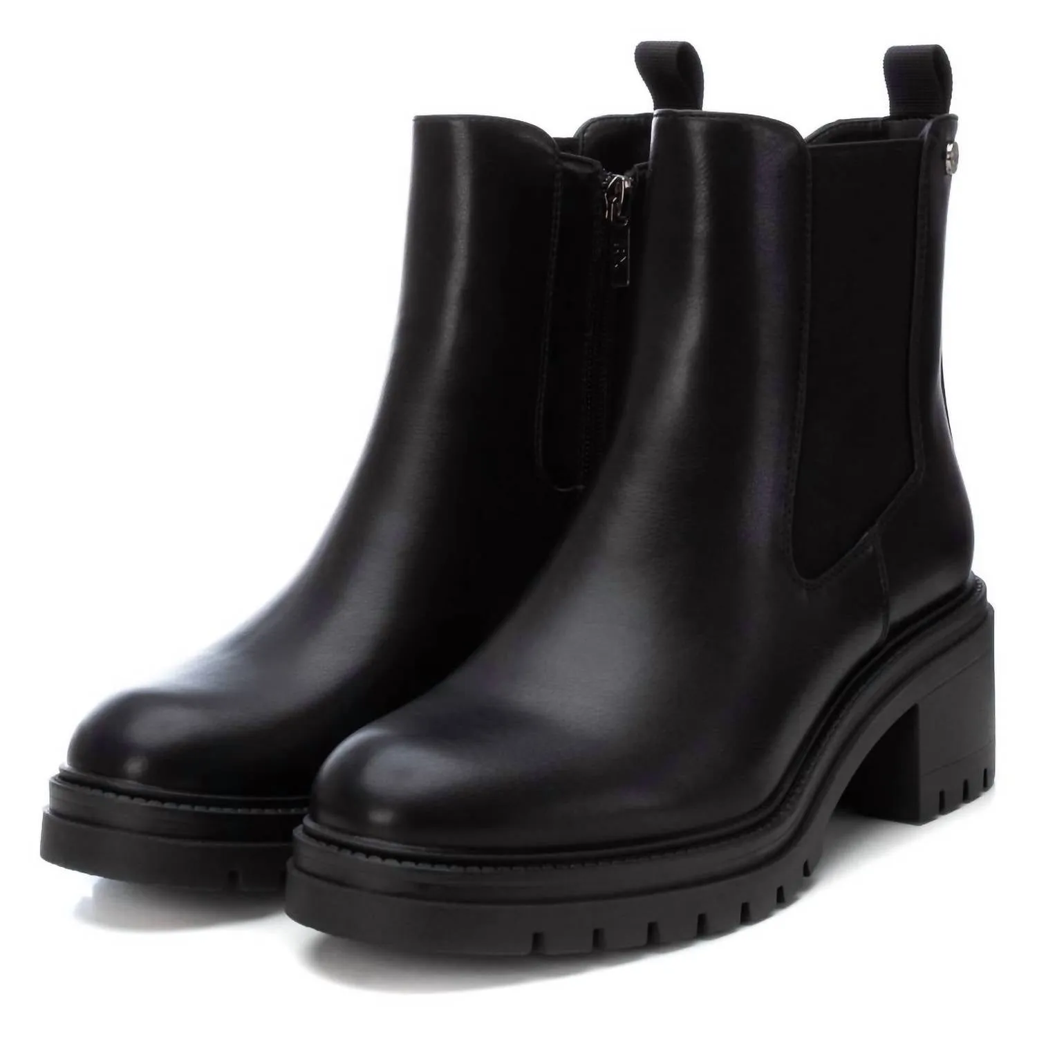 Women's Chelsea Booties In Black