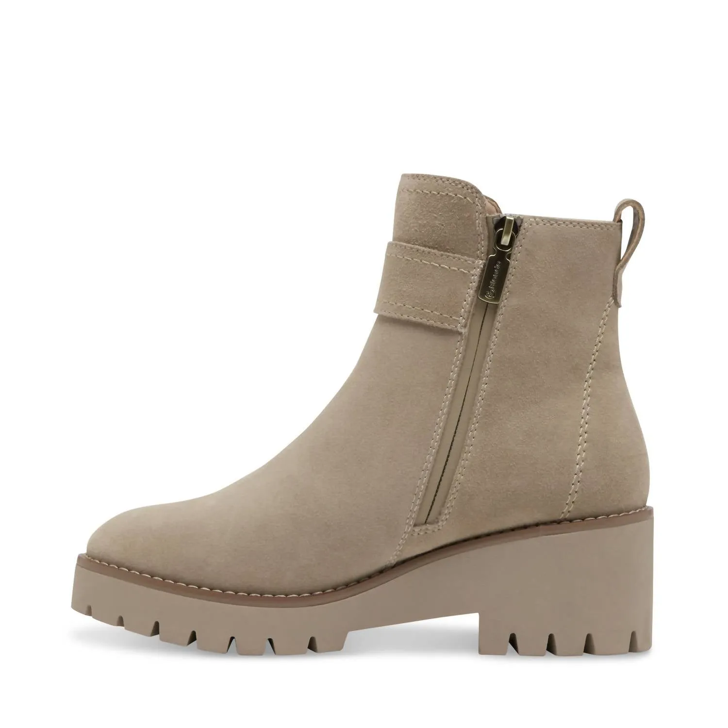 Women's Dagger Waterproof Boot In Sand Suede