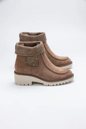 Women's Danielle Medium Smoosh Bootie In Taupe