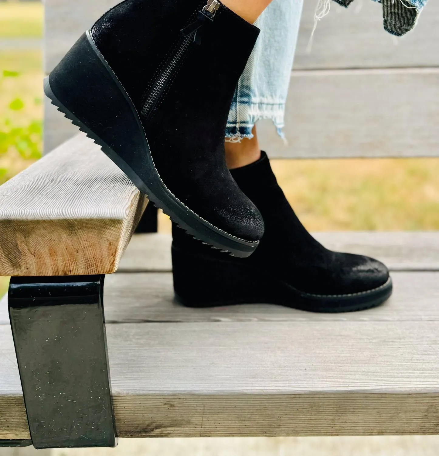 Women's Emeline Wedge Bootie In Black