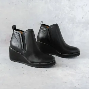 Women's Emeree Bootie In Black