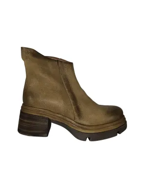 Women's Ensley Boots In Dino Wheat