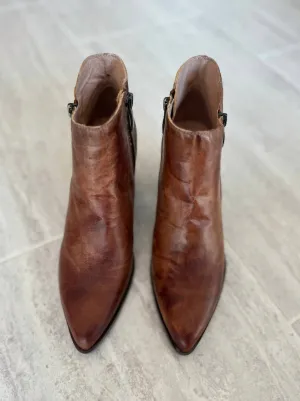 Women's Eri Boots In Brown