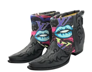 Women's Graphic Leather Boots In Black