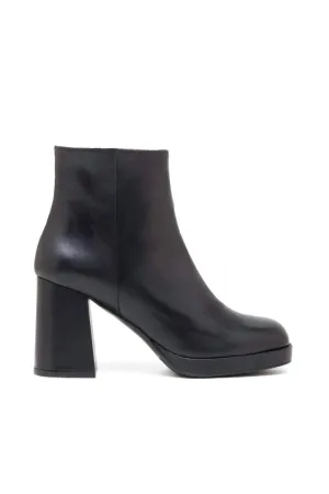 Women's Greta Ankle Boot In Black
