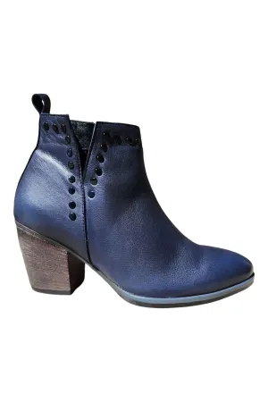 Women's Keyah Booties In Navy