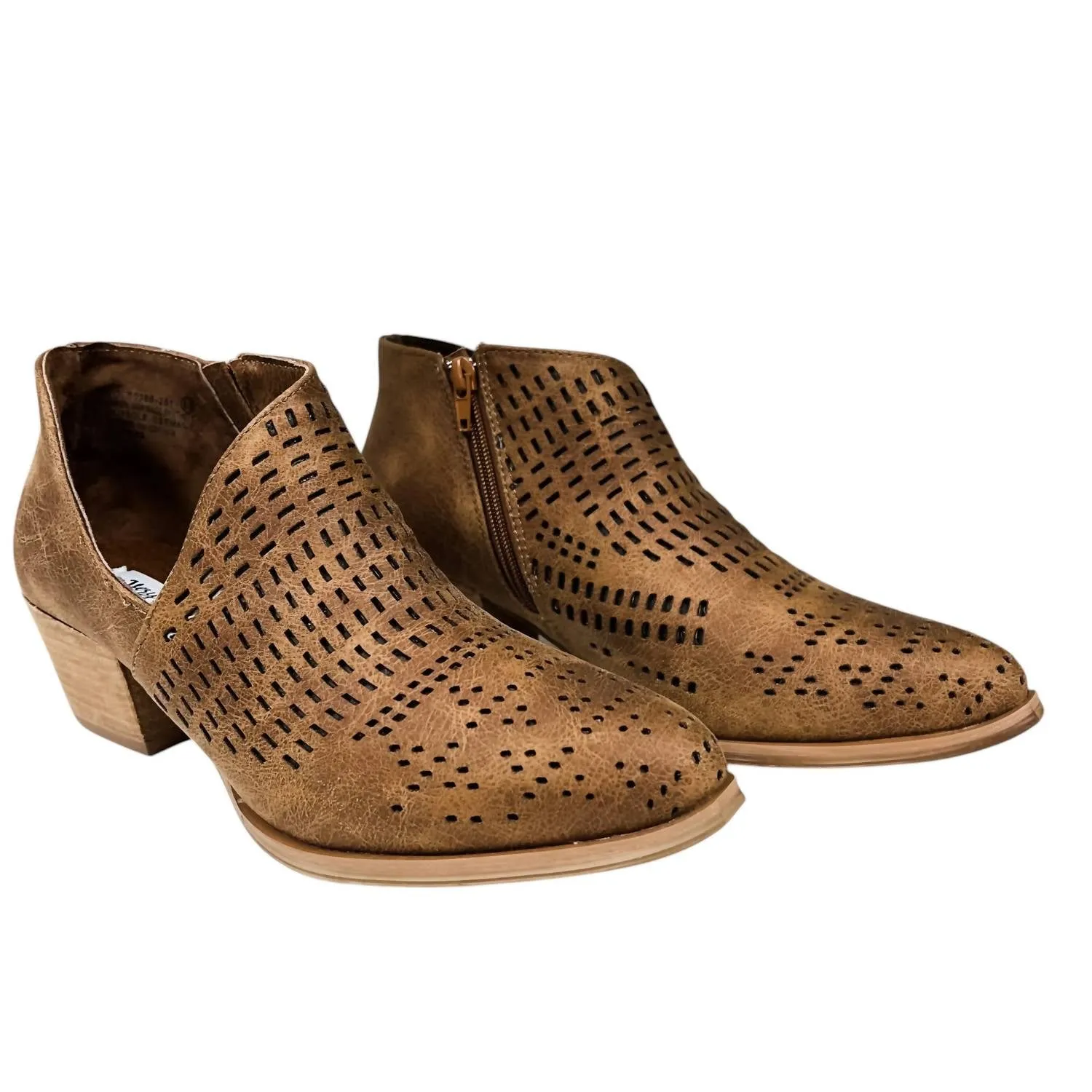 Women's Laserette Bootie In Tan