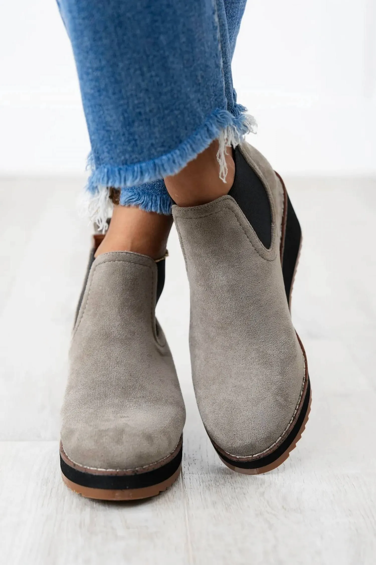 Women's Love You A Latte Boot In Grey Suede