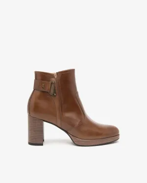 Women's Manolete Ankle Boot In Cuoio