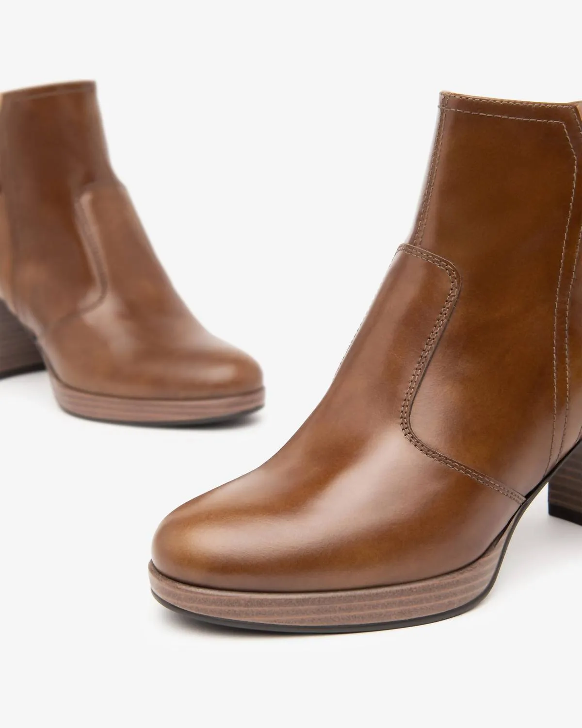 Women's Manolete Ankle Boot In Cuoio
