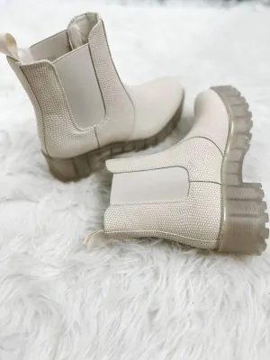 Women's Margo Lizard Bootie In Natural