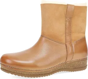 Women's Mckenzie Shearling Boot In Tan Milled Waxy