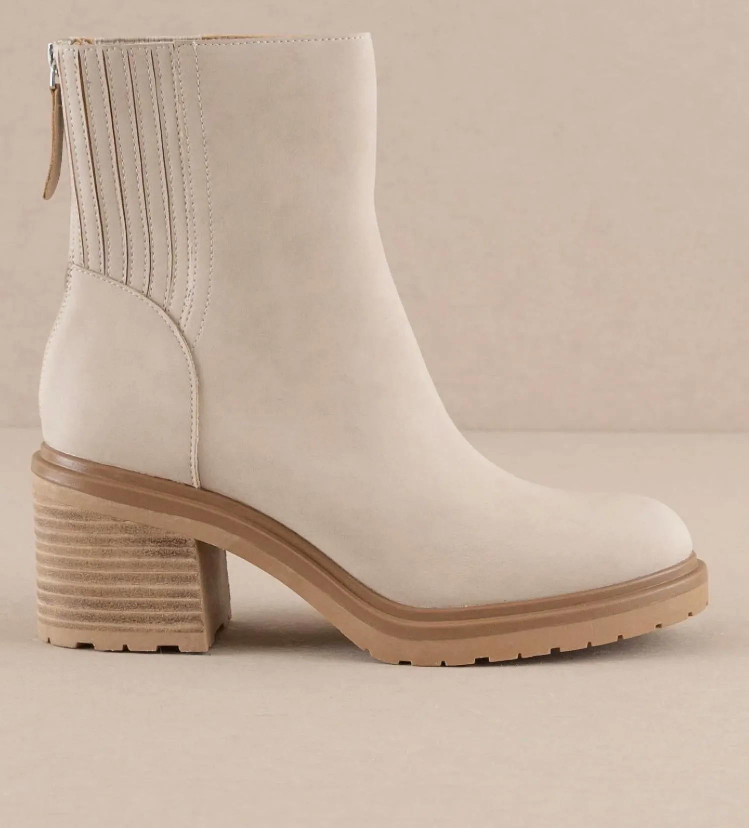 Women's Megan Chelsea Bootie In Light Grey