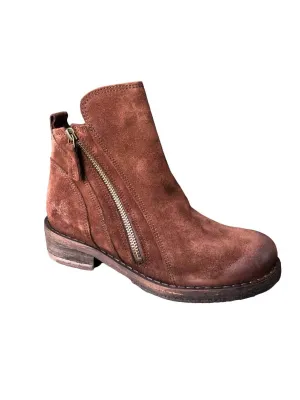 Women's Melissa Boot In Brown