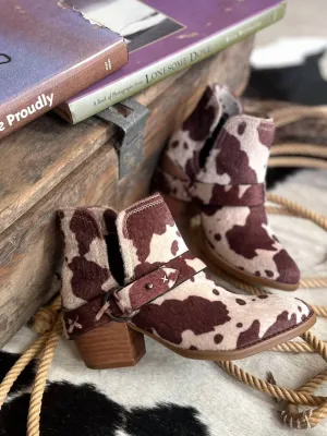 Women's Moove Out The Pasture Booties In Brown