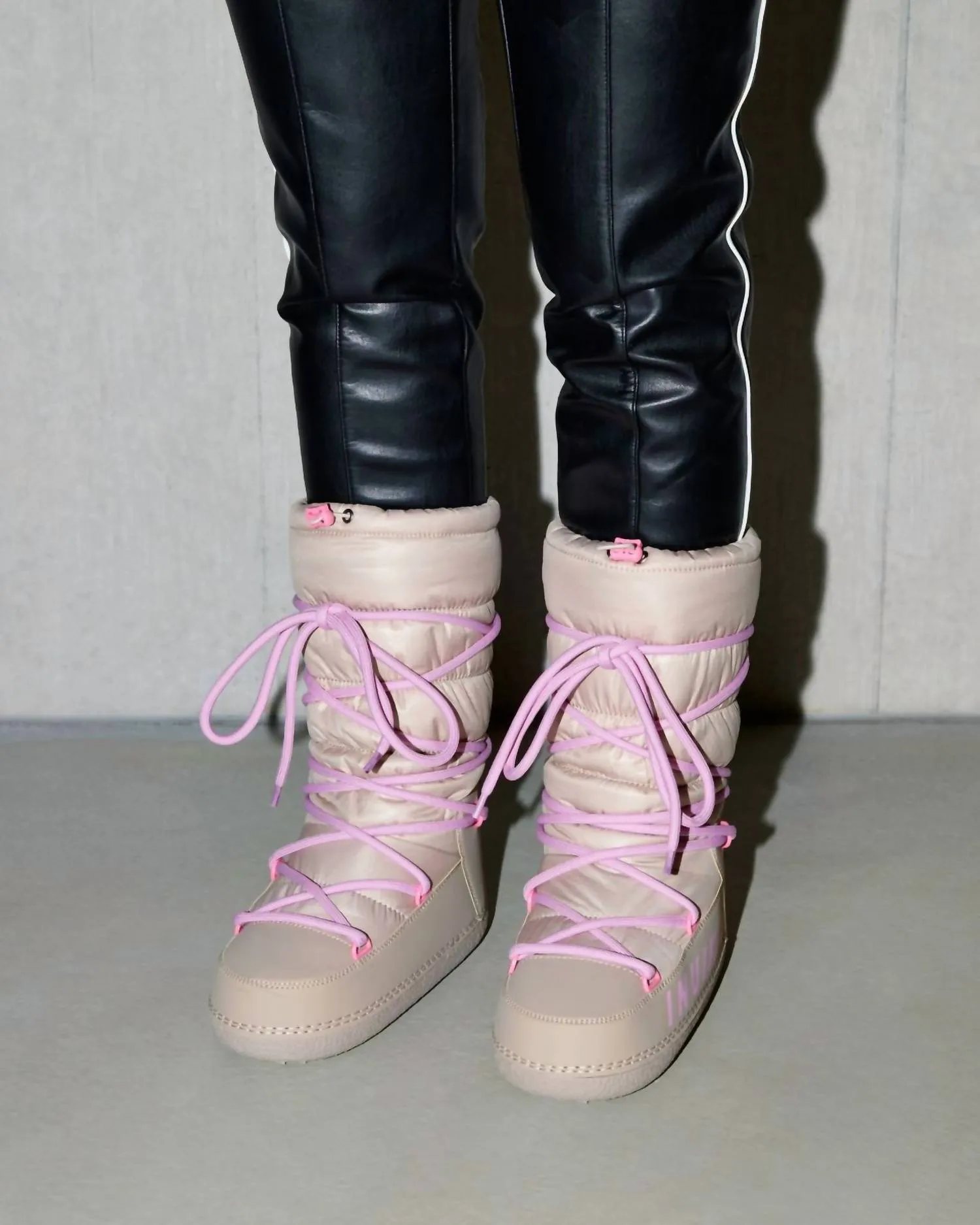 Women's Mountain Boot High Boots In Beige