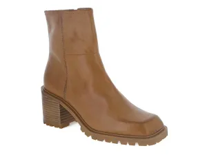 Women's Navi Boots In Tan Leather