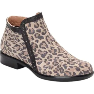 Women's Nefasi Booties - Medium In Cheetah/jet Black