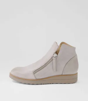 Women's Ohmy Leather Ankle Boots In Smoke/smoke Sole