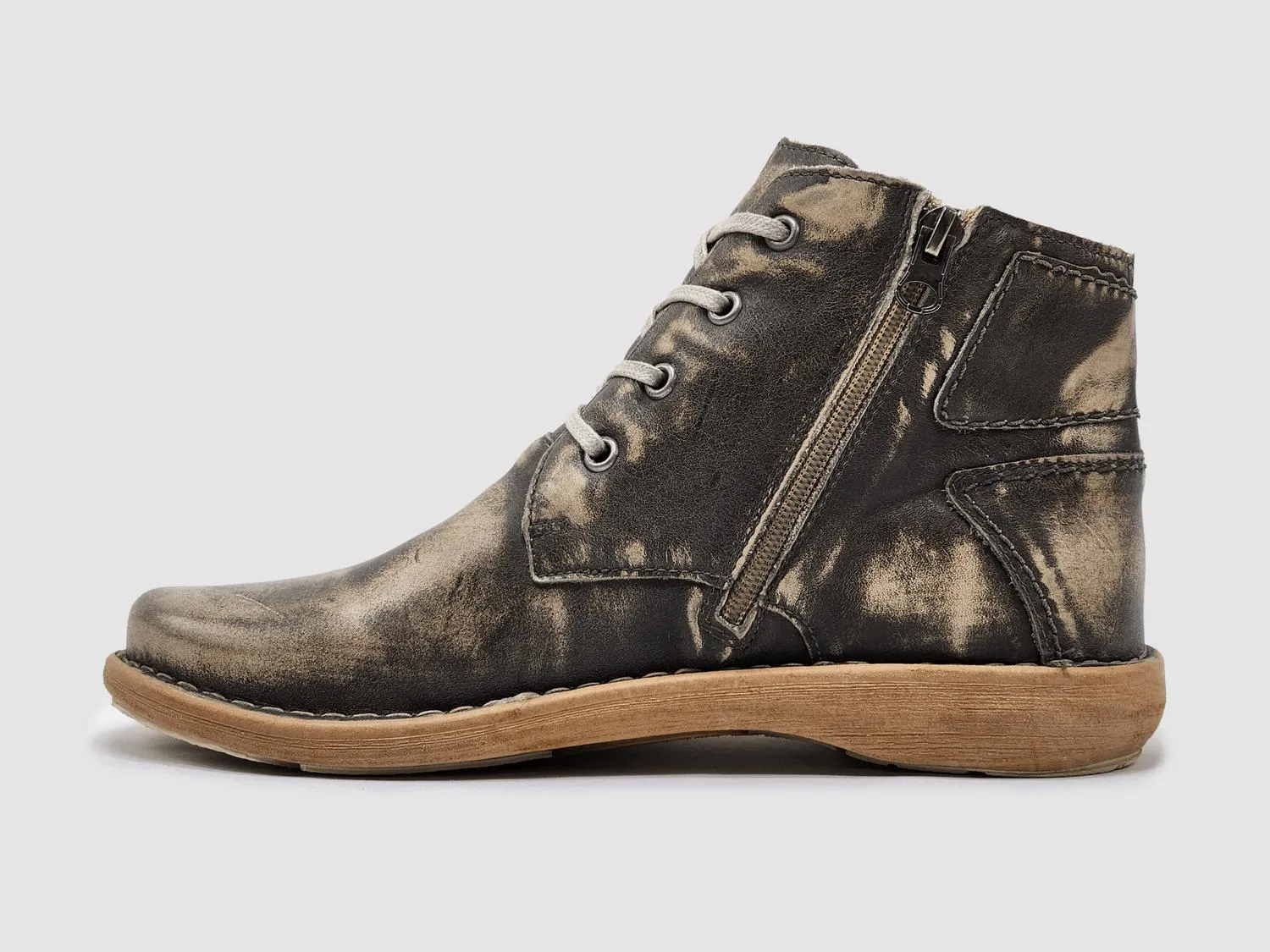 Women's Old-Fashioned Zip-Up Leather Boots In Brown