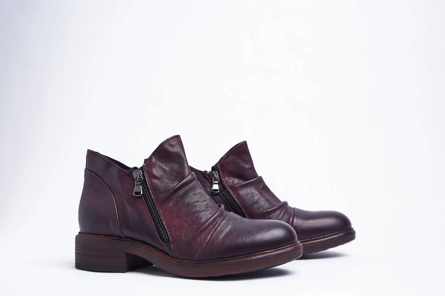 Women's Parnell Ankle Boot In Burgundy Leather