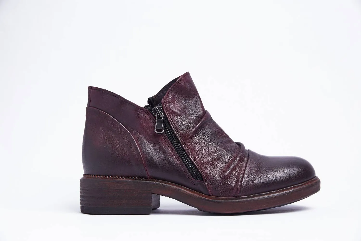 Women's Parnell Ankle Boot In Burgundy Leather