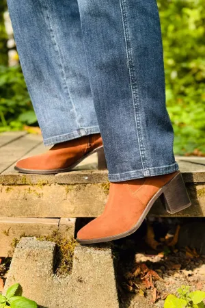 Women's Pretty Little Bird Boot In Cognac