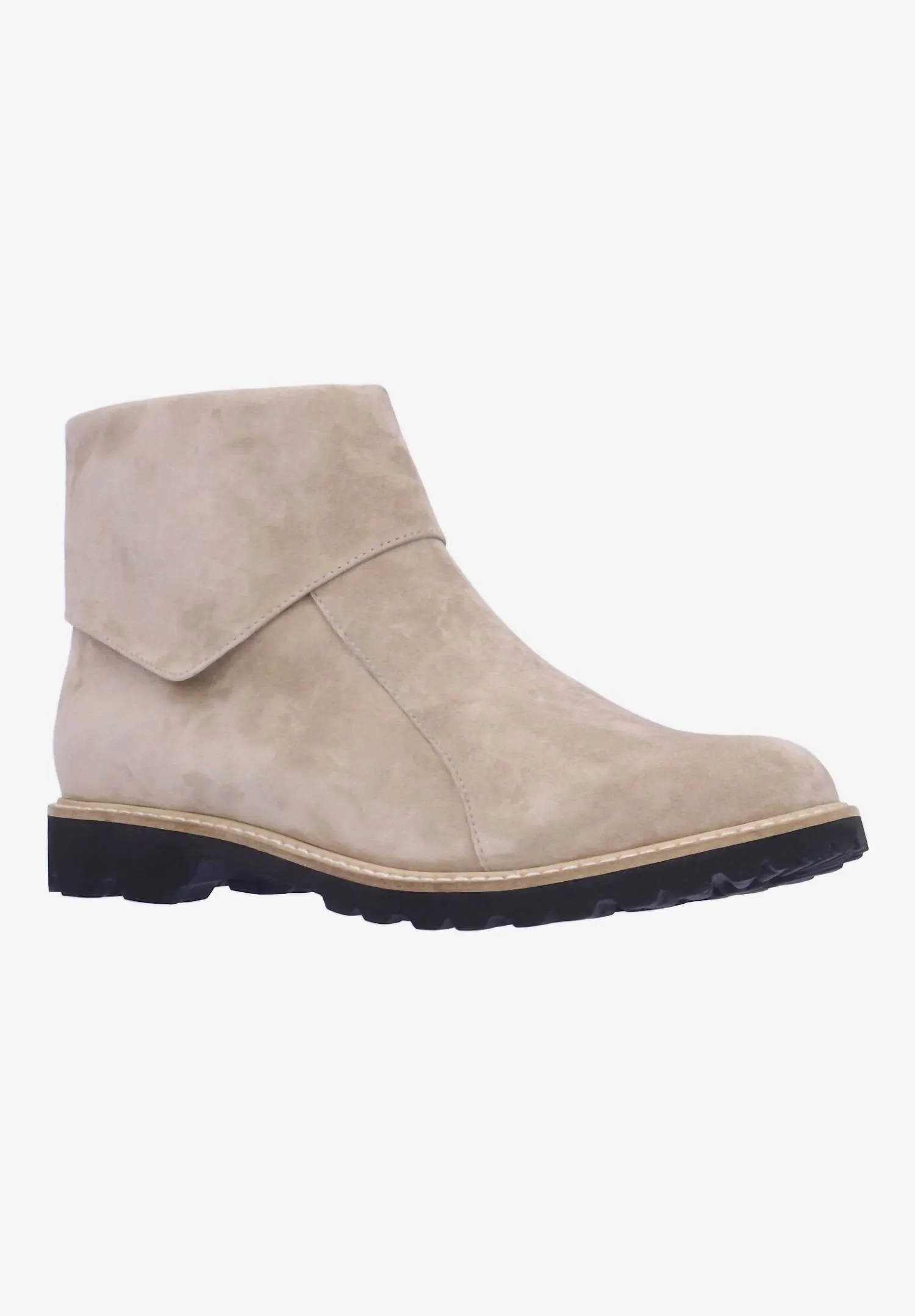 Women's Romila Boots In Taupe Kid Suede