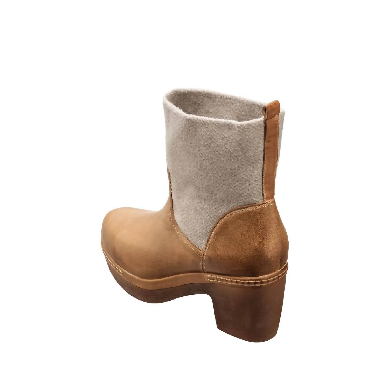 Women's Sato Booties In Cognac Leather
