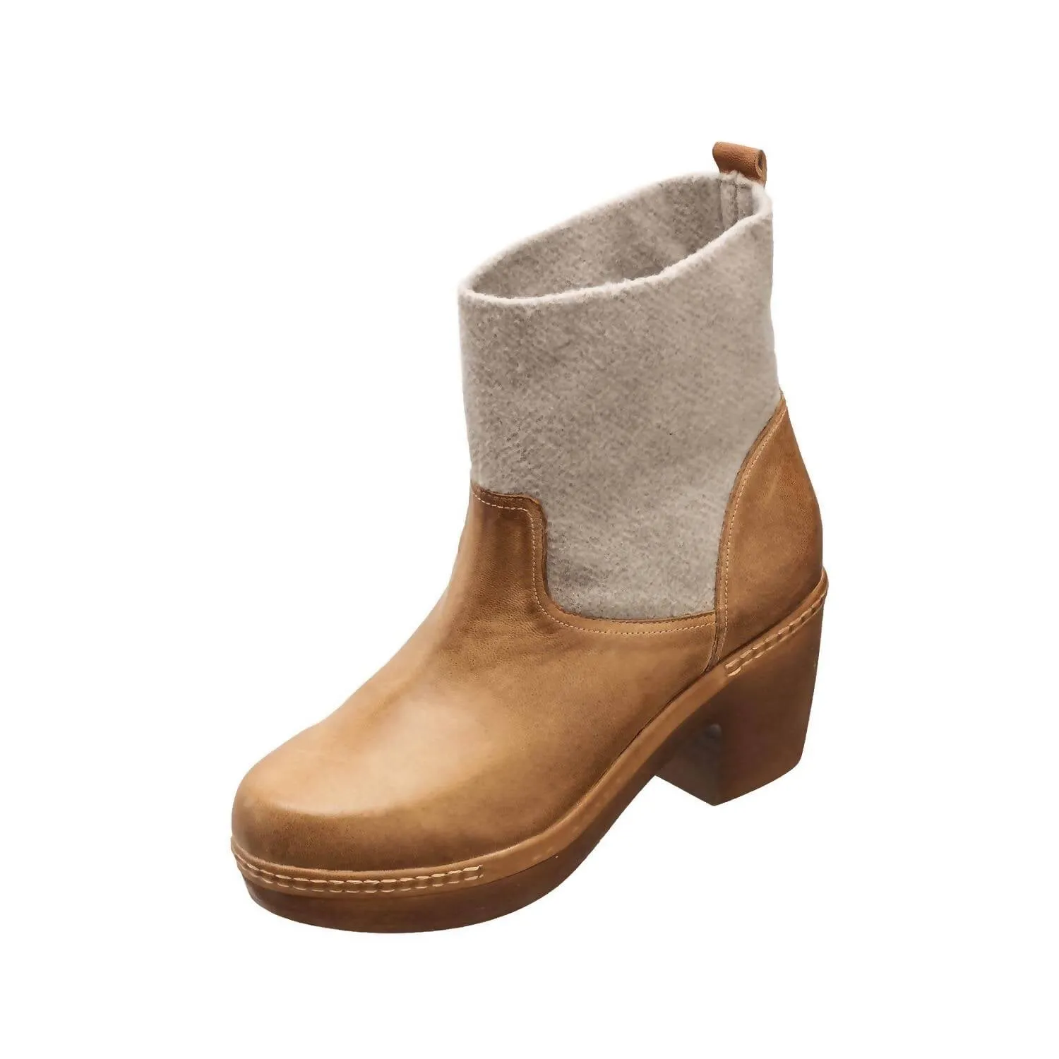 Women's Sato Booties In Cognac Leather